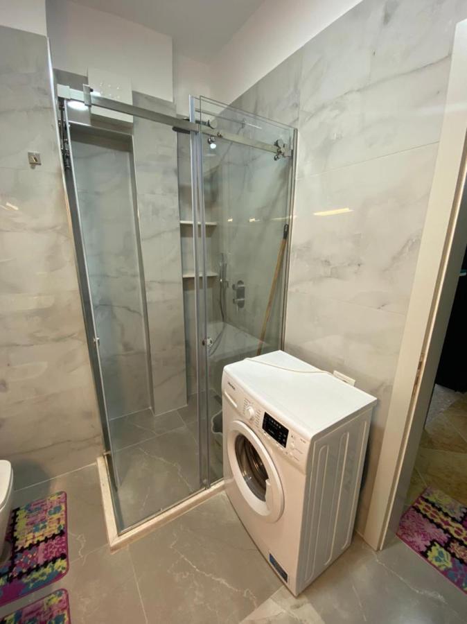 Beach Front Apartment Wlora Zewnętrze zdjęcie