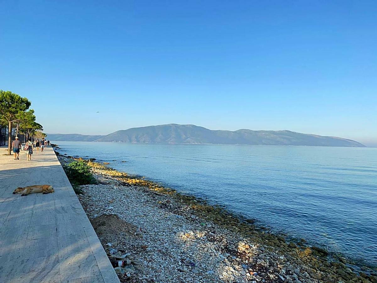 Beach Front Apartment Wlora Zewnętrze zdjęcie